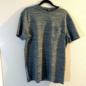 Kenneth Cole men’s T-shirt